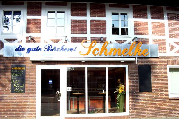 Fenster + Schilder